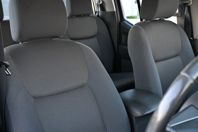 2010 Nissan Navara - Thumbnail