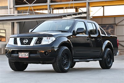 2010 Nissan Navara - Thumbnail