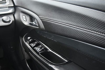 2015 Holden Commodore - Thumbnail