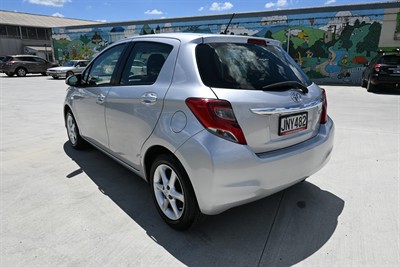 2016 Toyota Yaris - Thumbnail