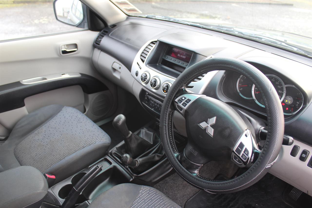 2011 Mitsubishi Triton