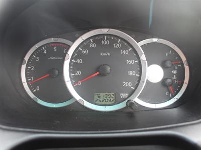2011 Mitsubishi Triton - Thumbnail
