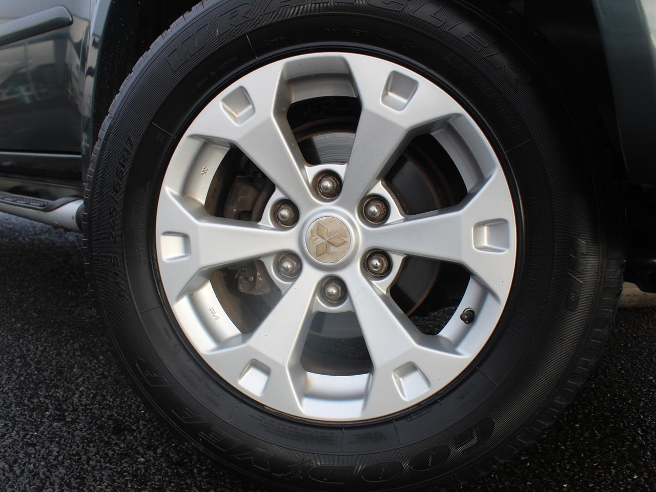 2011 Mitsubishi Triton