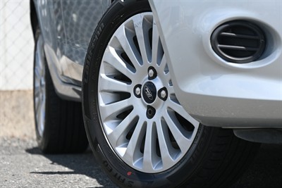 2011 Ford Fiesta - Thumbnail