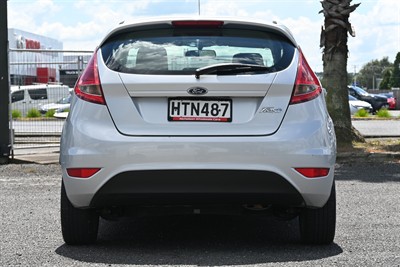 2011 Ford Fiesta - Thumbnail