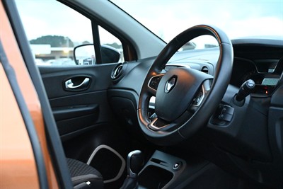 2018 Renault Captur - Thumbnail