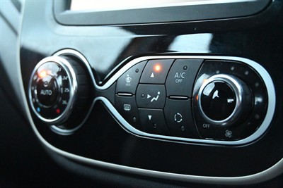 2018 Renault Captur - Thumbnail