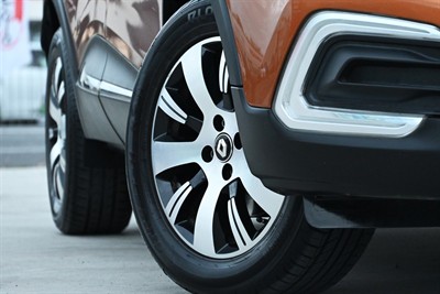 2018 Renault Captur - Thumbnail