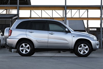 2004 Toyota Rav4 - Thumbnail