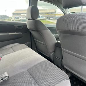 2005 Toyota Hilux - Thumbnail