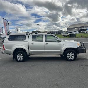2005 Toyota Hilux - Thumbnail