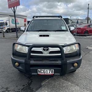 2005 Toyota Hilux - Thumbnail
