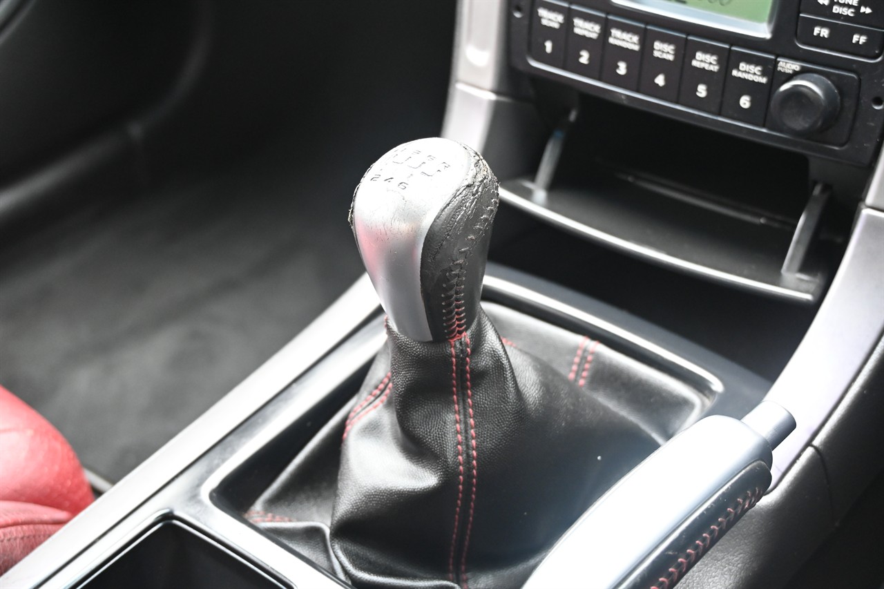 2004 Holden Commodore