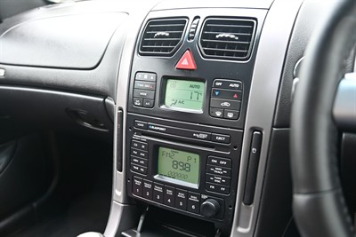 2004 Holden Commodore - Thumbnail