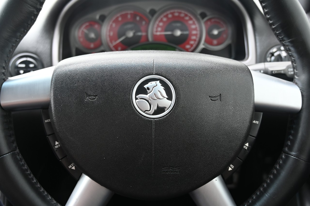 2004 Holden Commodore