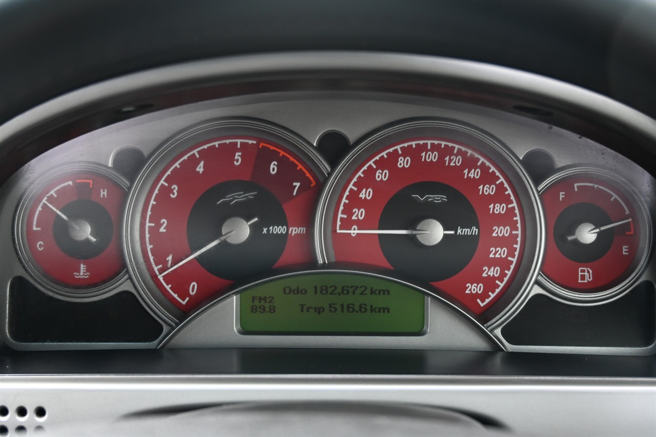 2004 Holden Commodore