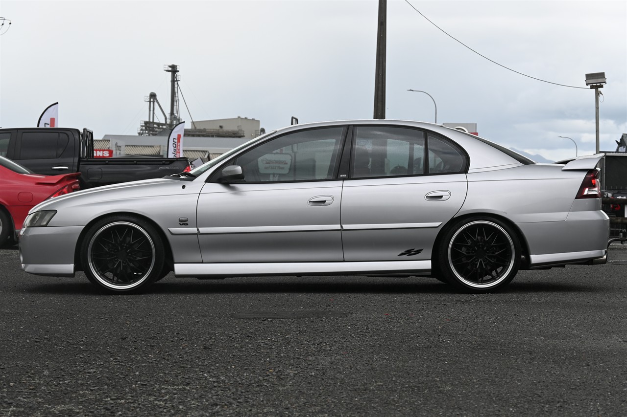 2004 Holden Commodore