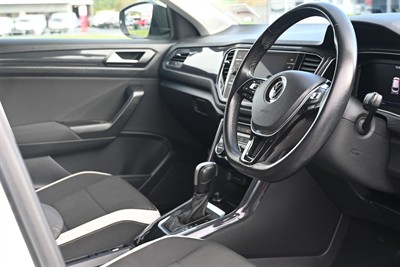 2020 Volkswagen T-Roc - Thumbnail