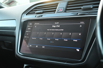 2019 Volkswagen Tiguan - Thumbnail
