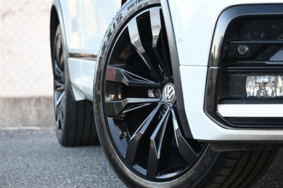 2019 Volkswagen Tiguan - Thumbnail