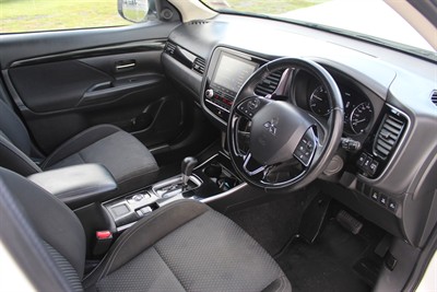 2021 Mitsubishi Outlander - Thumbnail