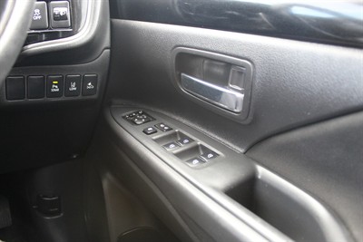 2021 Mitsubishi Outlander - Thumbnail