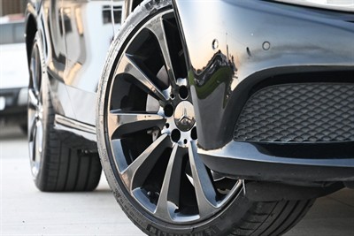 2016 Mercedes-Benz C-Class - Thumbnail