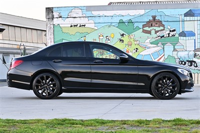 2016 Mercedes-Benz C-Class - Thumbnail