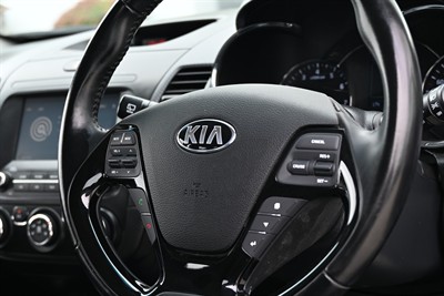 2016 Kia Cerato - Thumbnail