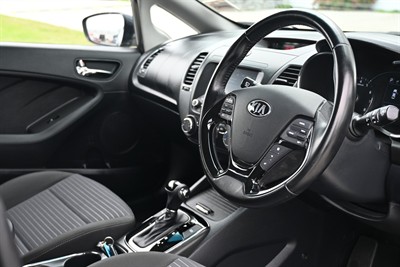 2016 Kia Cerato - Thumbnail