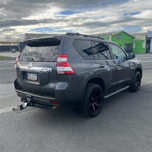 2016 Toyota Landcruiser Prado - Thumbnail