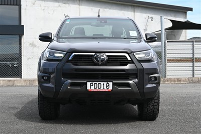 2022 Toyota Hilux - Thumbnail