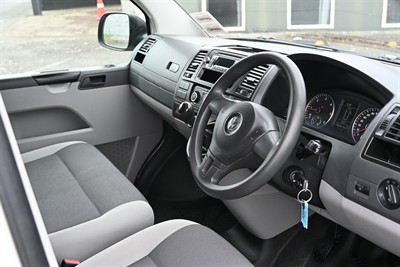 2015 Volkswagen T5 - Thumbnail
