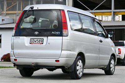 2000 Toyota Townace - Thumbnail