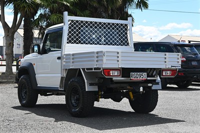 2025 Suzuki Jimny - Thumbnail