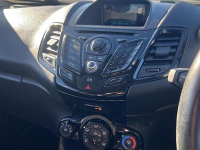2015 Ford Fiesta - Thumbnail