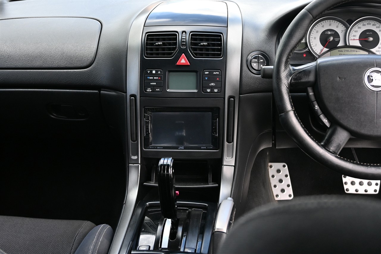 2004 Holden Commodore