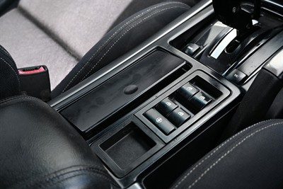 2004 Holden Commodore - Thumbnail