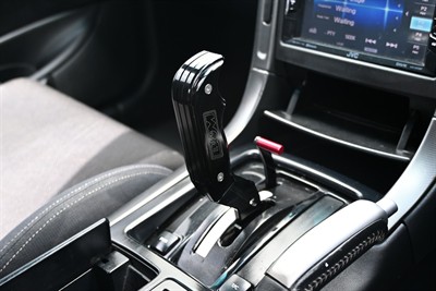 2004 Holden Commodore - Thumbnail