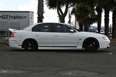 2004 Holden Commodore - Thumbnail