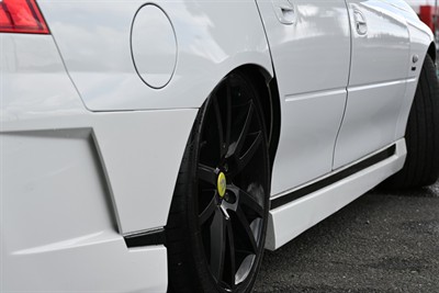 2004 Holden Commodore - Thumbnail