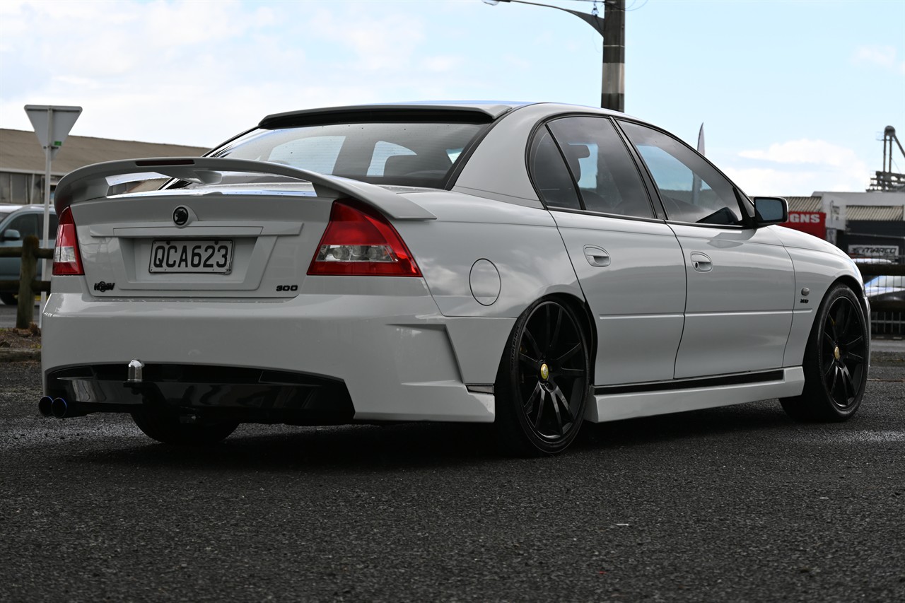 2004 Holden Commodore