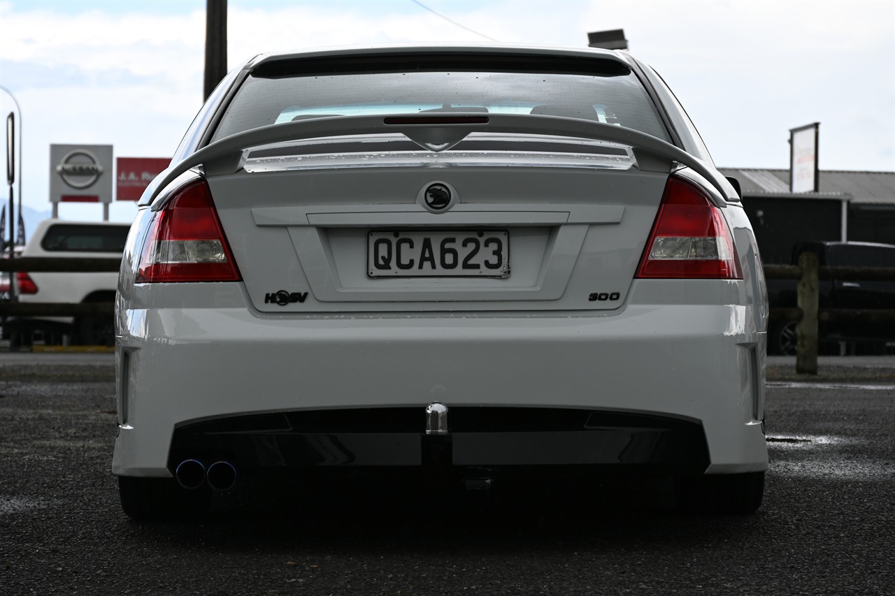 2004 Holden Commodore