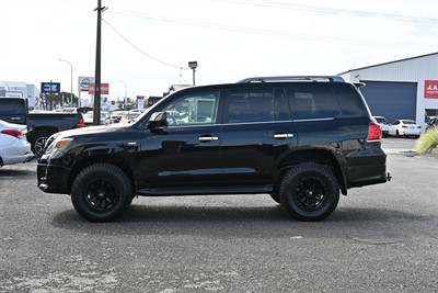 2010 Lexus Lx570 - Thumbnail