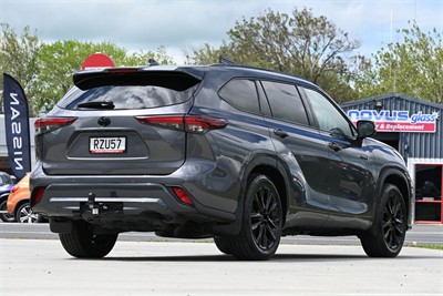 2024 Toyota Highlander - Thumbnail