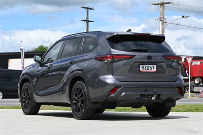 2024 Toyota Highlander - Thumbnail