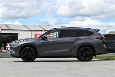 2024 Toyota Highlander - Thumbnail
