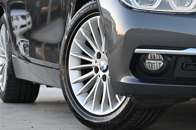 2017 BMW 330E - Thumbnail