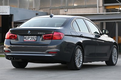 2017 BMW 330E - Thumbnail