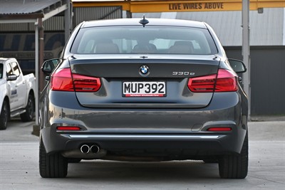 2017 BMW 330E - Thumbnail